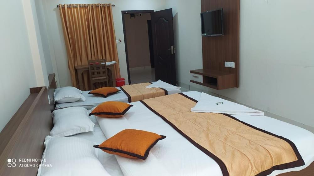 Kallada Residency Hotel Perintalmanna Ngoại thất bức ảnh